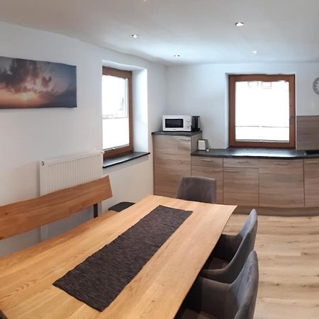 Apartamento Haus Hell Mayrhofen Exterior foto